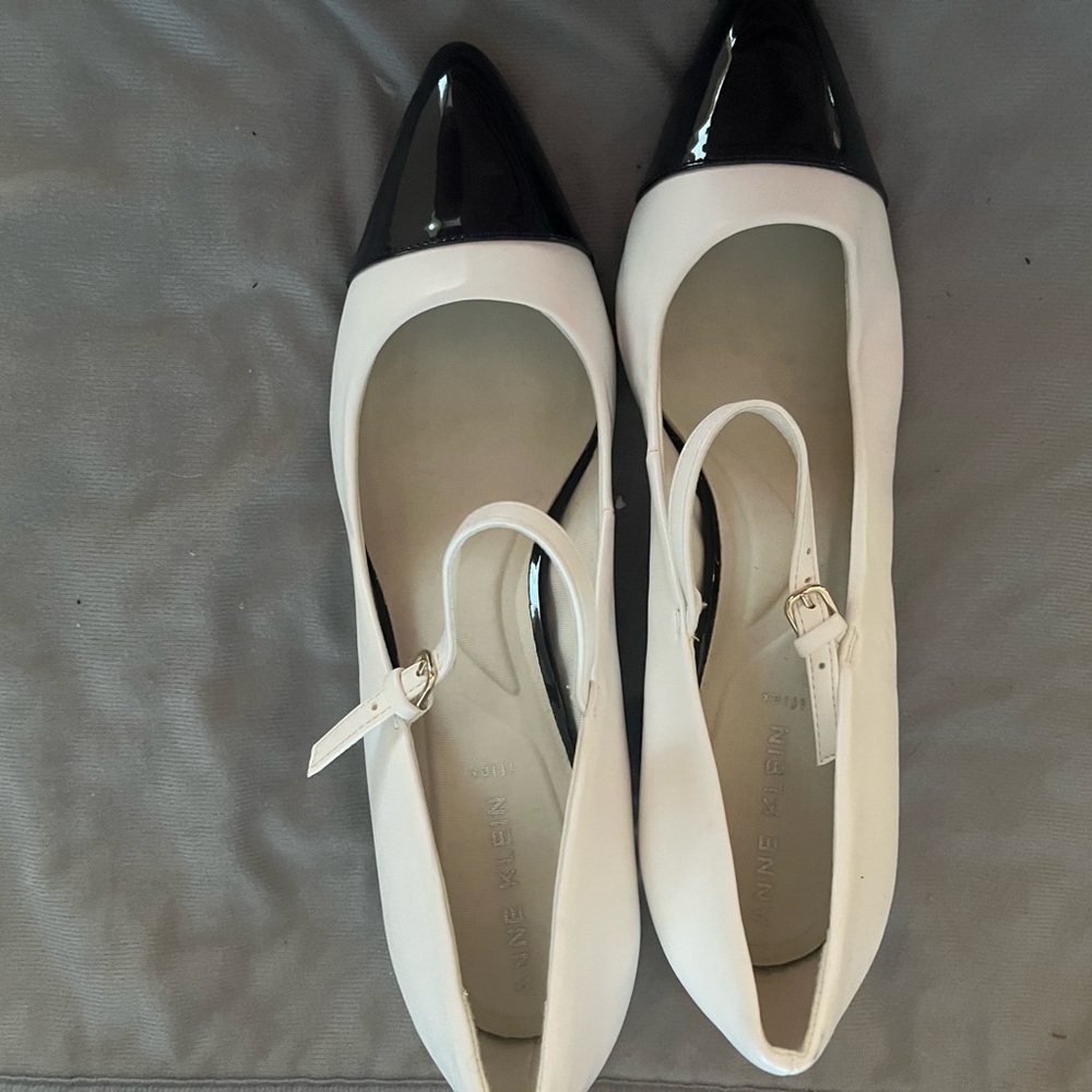Anne Klein Blue and White Heels with Classic Elegance